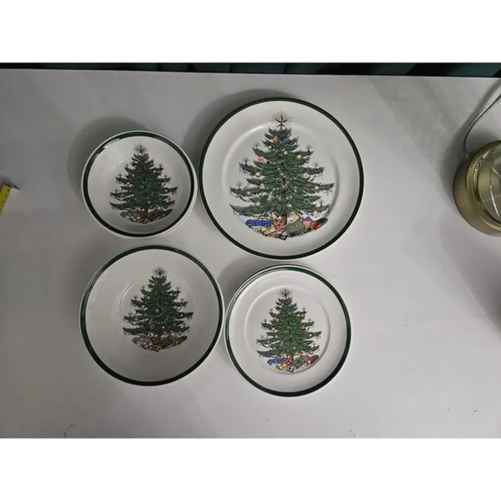 Vintage Plummer‎ Christmas Tree 6 Saucers Bowls & 2 Bertson House Saucers